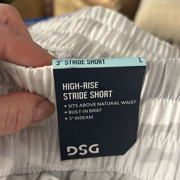 DSG Women’s high rise stride short camo gray pure white 3 inch new with tags - Picture 14 of 14